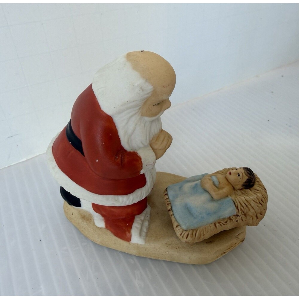 Roman 1985 The Kneeling Santa Figurine retired 2 5/8" T x 3”W X 1 3/4" D Mini